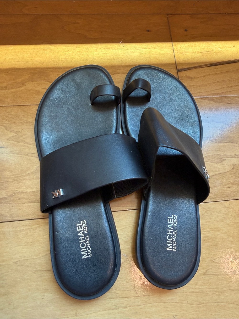 MICHAEL Michael Kors August slide sandals